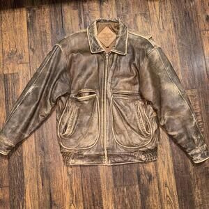 vintage 80s-90s super beautiful brown leather bomber jacket!